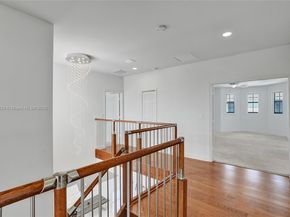 1007 NW 99th Ct, Miami FL 33172