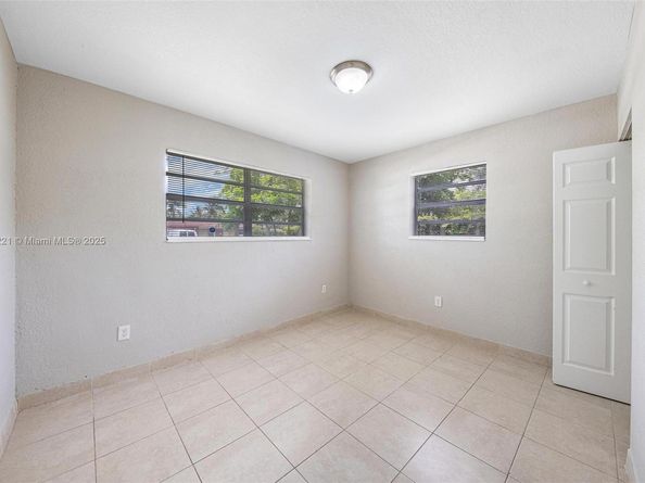 19822 NE 1st Ave, Miami FL 33179