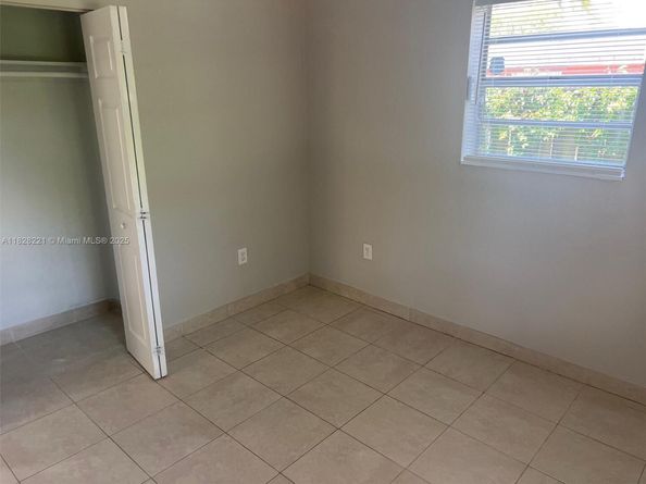 19822 NE 1st Ave, Miami FL 33179