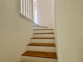 8975 Palm Tree Ln 8975, Pembroke Pines FL 33024