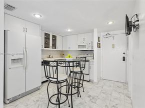 200 SE 15th Rd 6F, Miami FL 33129