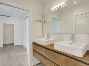 3645 SW 1st Ave, Miami FL 33145