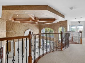 10161 N Lake Vista Cir, Davie FL 33328