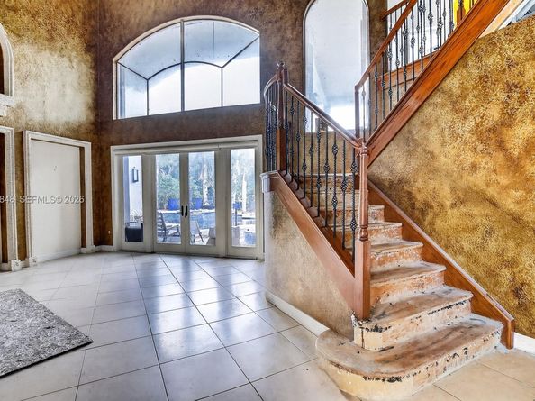 10161 N Lake Vista Cir, Davie FL 33328
