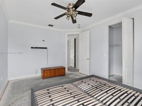 10161 N Lake Vista Cir, Davie FL 33328