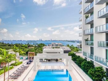 3900 Biscayne Blvd