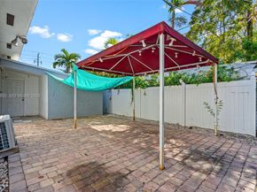 2220 SW 16th Ter, Miami FL 33145