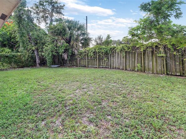 1722 NW 8th Ct, Fort Lauderdale FL 33311