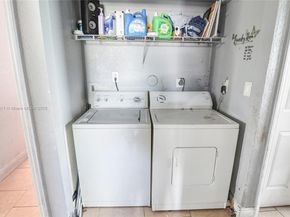 1722 NW 8th Ct, Fort Lauderdale FL 33311