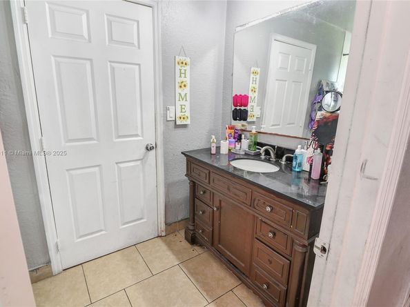 1722 NW 8th Ct, Fort Lauderdale FL 33311