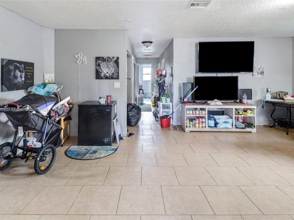 1722 NW 8th Ct, Fort Lauderdale FL 33311