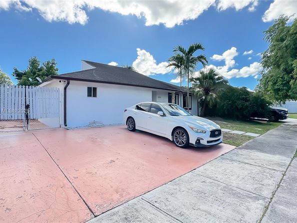 20561 SW 122nd Pl, Miami FL 33177