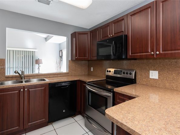 20561 SW 122nd Pl, Miami FL 33177