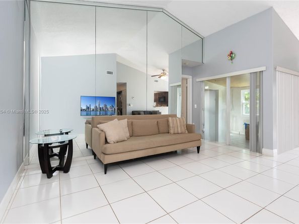 20561 SW 122nd Pl, Miami FL 33177