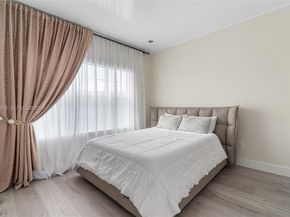 1475 Silk Oak Dr, Hollywood FL 33021