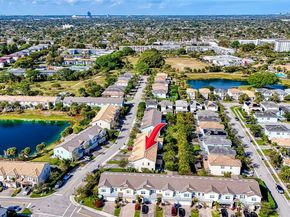 1475 Silk Oak Dr, Hollywood FL 33021