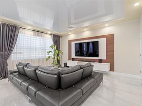 1475 Silk Oak Dr, Hollywood FL 33021