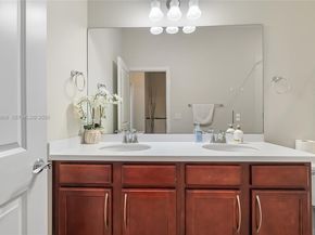 1475 Silk Oak Dr, Hollywood FL 33021