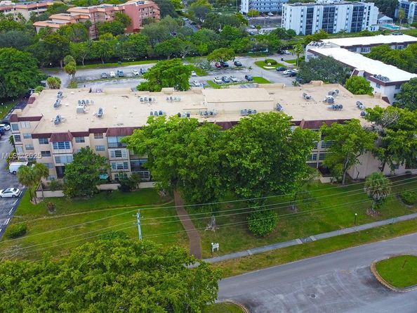 7300 NW 17th St 416, Plantation FL 33313