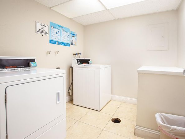 7300 NW 17th St 416, Plantation FL 33313