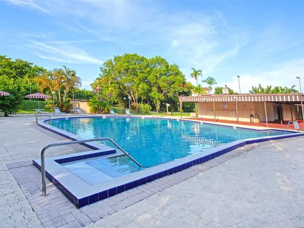 7300 NW 17th St 416, Plantation FL 33313