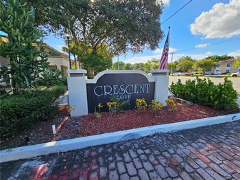 3228 Coral Lake Ln