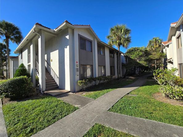 3228 Coral Lake Ln 3228, Coral Springs FL 33065