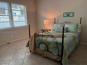 1040 NE 16th Ave, Fort Lauderdale FL 33304