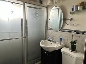 1450 NE 117th St, Miami FL 33161