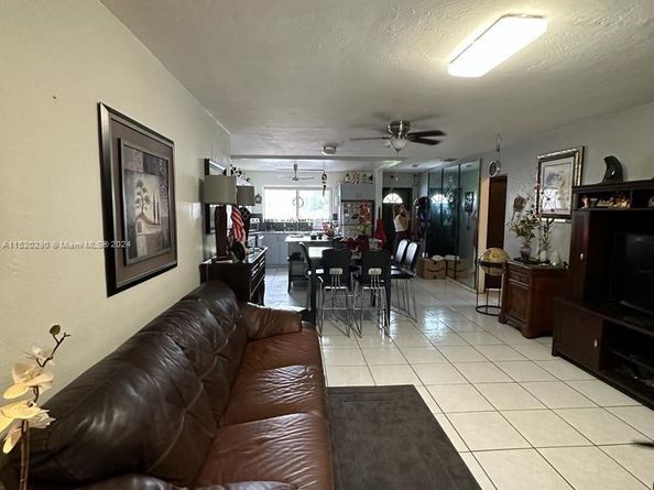 1450 NE 117th St, Miami FL 33161