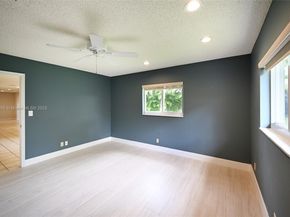 1130 W Cypress Dr V16, Pompano Beach FL 33069