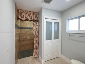 1130 W Cypress Dr V16, Pompano Beach FL 33069