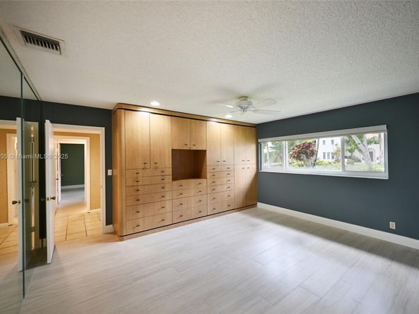 1130 W Cypress Dr V16, Pompano Beach FL 33069