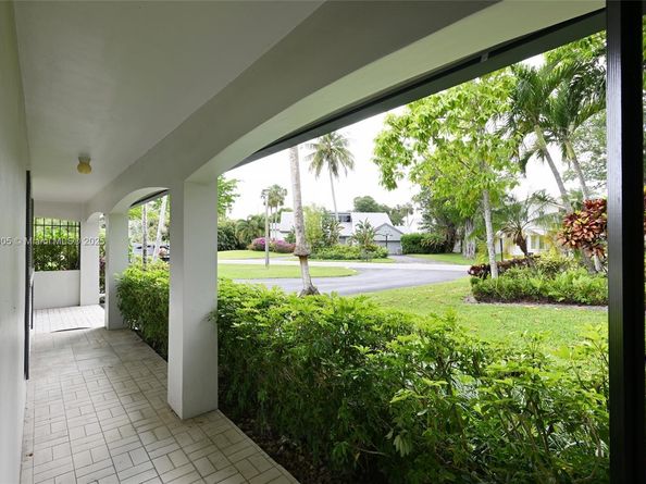 1130 W Cypress Dr V16, Pompano Beach FL 33069