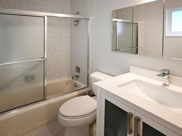 1130 W Cypress Dr V16, Pompano Beach FL 33069