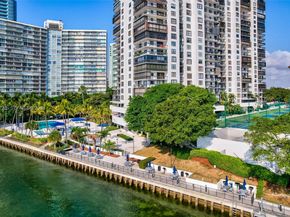 2333 Brickell Ave 305, Miami FL 33129