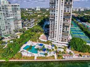 2333 Brickell Ave 305, Miami FL 33129