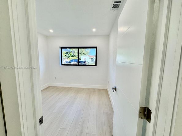 16130 NW 37th Ct, Miami Gardens FL 33054