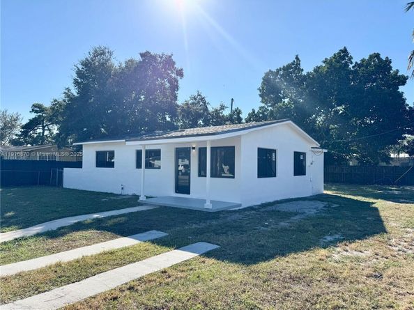 16130 NW 37th Ct, Miami Gardens FL 33054