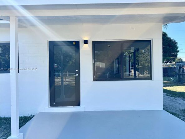 16130 NW 37th Ct, Miami Gardens FL 33054