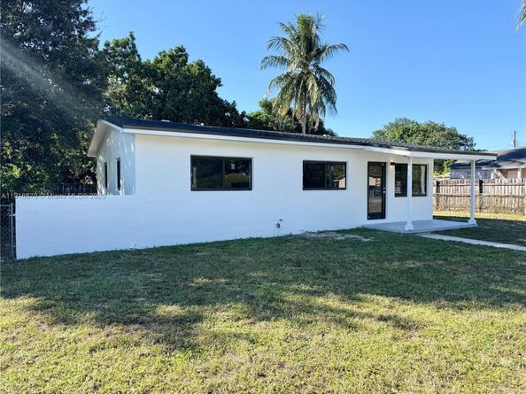 16130 NW 37th Ct, Miami Gardens FL 33054