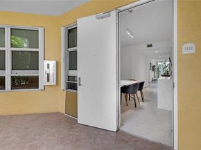 701 Crandon Blvd 302, Key Biscayne FL 33149
