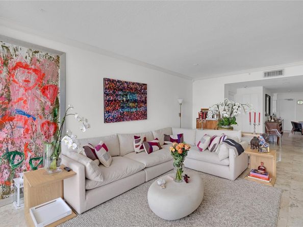 701 Crandon Blvd 302, Key Biscayne FL 33149
