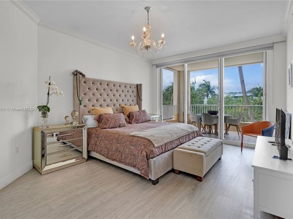 701 Crandon Blvd 302, Key Biscayne FL 33149