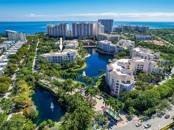 701 Crandon Blvd 302, Key Biscayne FL 33149