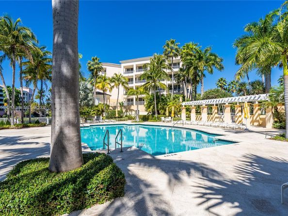 701 Crandon Blvd 302, Key Biscayne FL 33149