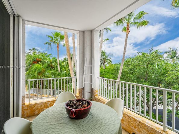 701 Crandon Blvd 302, Key Biscayne FL 33149