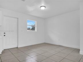 350-352 NW 33rd St, Miami FL 33127