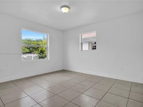 350-352 NW 33rd St, Miami FL 33127