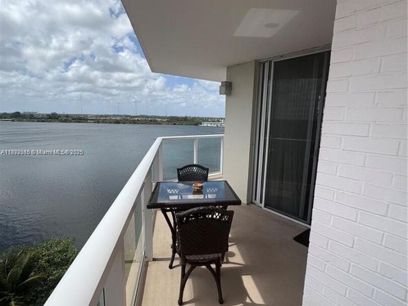 1301 NE Miami Gardens Dr 926W, Miami FL 33179